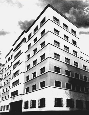 Le Palazzo Gualino par les architectes Gino Levi-Montalcini et Giuseppe Pagano, 1928-1930, Turin