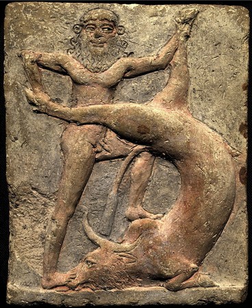 Relief en terre-cuite mésopotamien (vers 2250 - 1900 av. J.-C. ; Musée Art et Histoire de Bruxelles) montrant Gilgamesh abattant le Taureau céleste